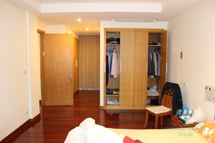 Big and luxury apartment for rent in Tay Ho area, Ha noi